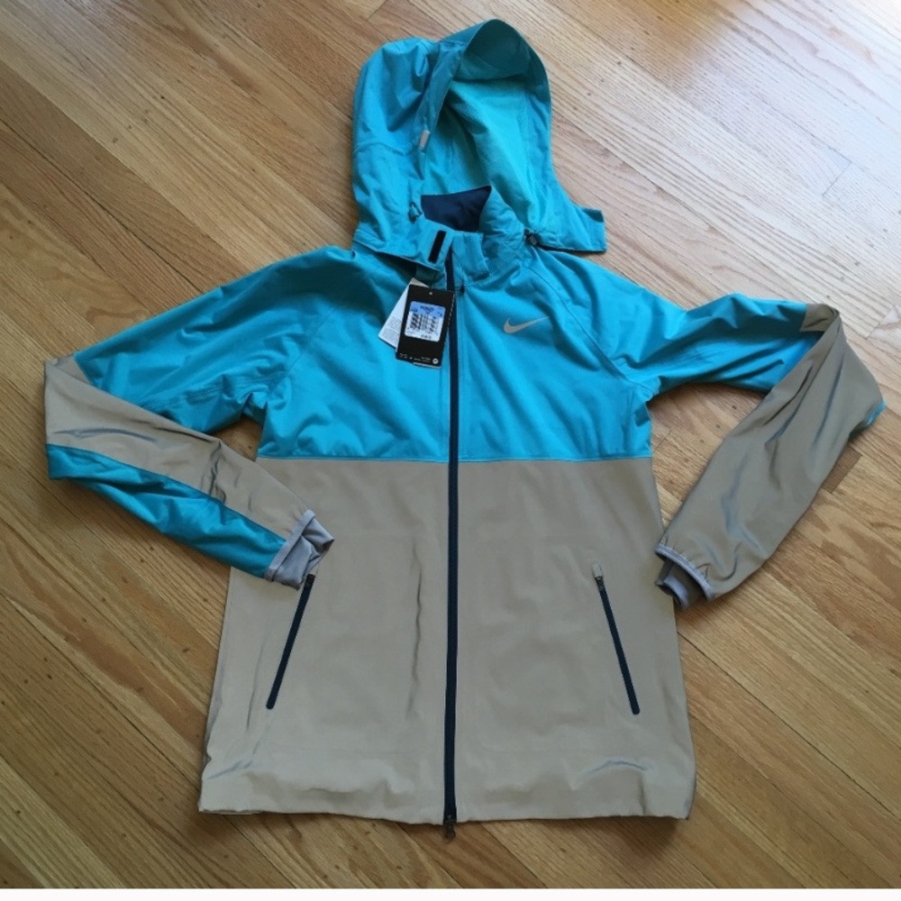 NWT NIKE SHIELD FLASH Running Jacket